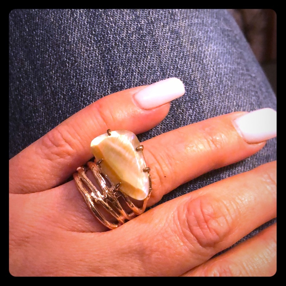 Gorgeous rose gold Kendra Scott ring